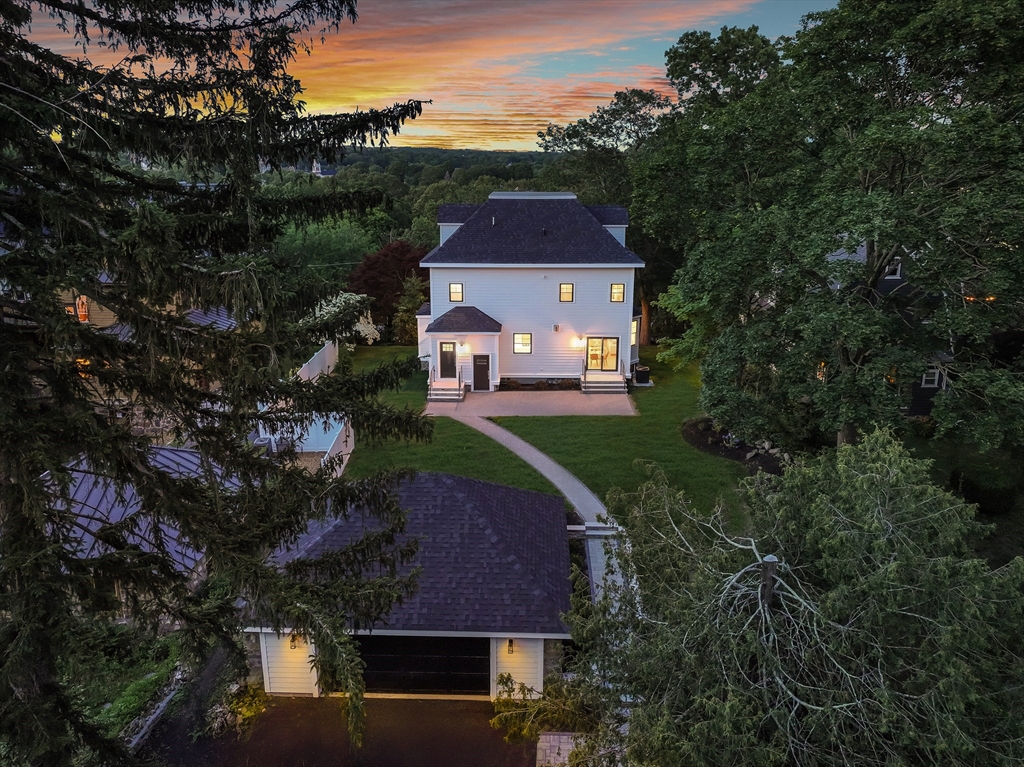 40 Upland Road Melrose, MA 02176 - Photo 2 of 40