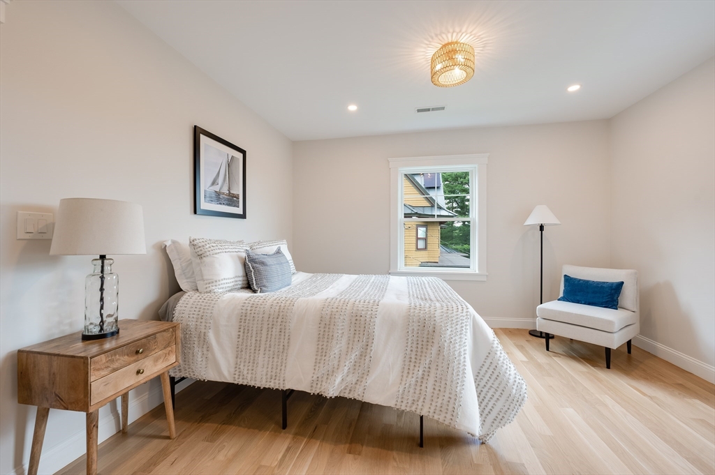 40 Upland Road Melrose, MA 02176 - Photo 21 of 40