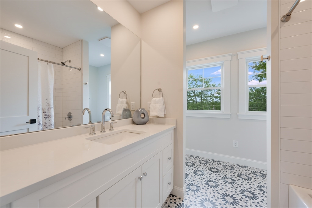 40 Upland Road Melrose, MA 02176 - Photo 22 of 40