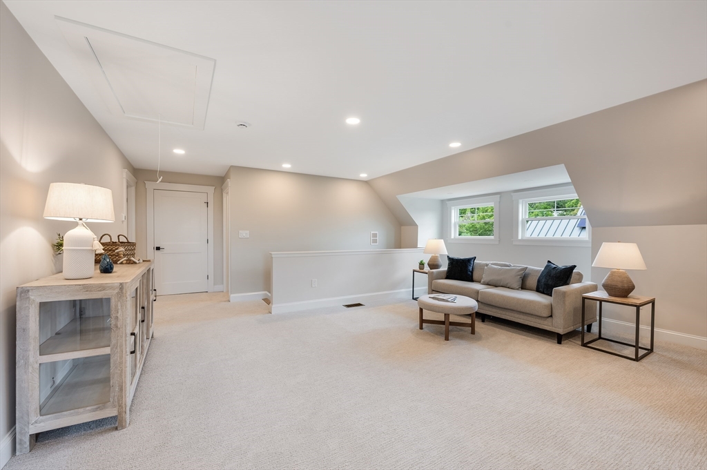 40 Upland Road Melrose, MA 02176 - Photo 28 of 40