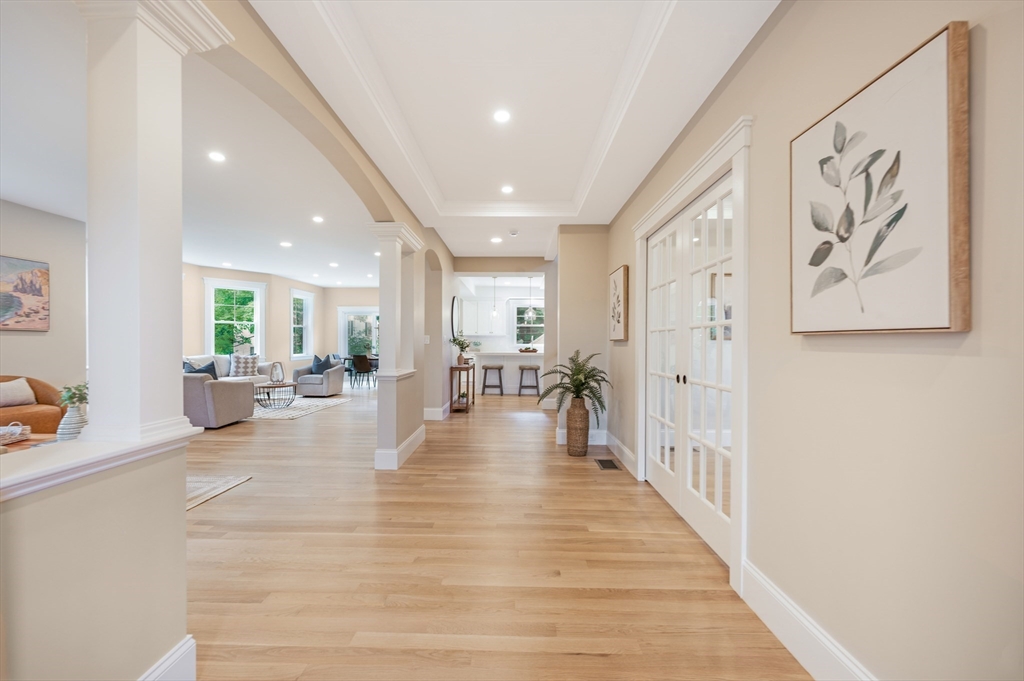 40 Upland Road Melrose, MA 02176 - Photo 3 of 40