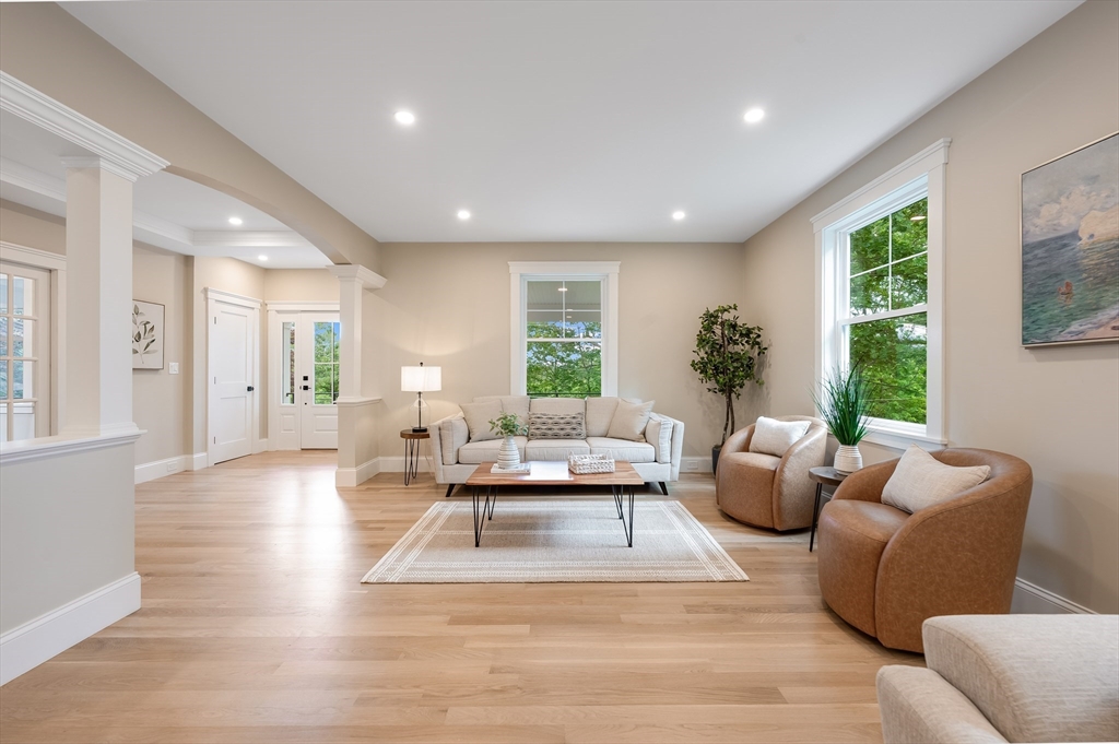 40 Upland Road Melrose, MA 02176 - Photo 5 of 40