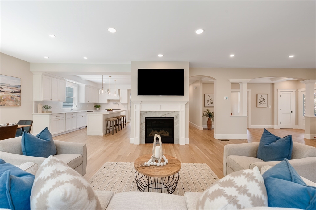 40 Upland Road Melrose, MA 02176 - Photo 8 of 40