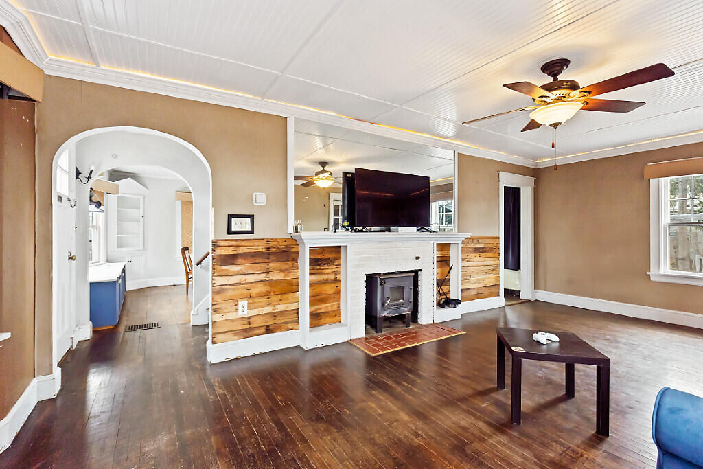 7 Donald Street Waterville, ME 04901 - Photo 9 of 25 12_BP5A2598_DxO_mls