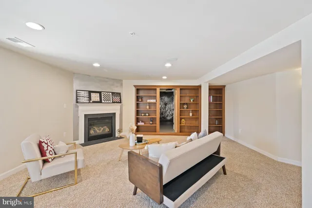 $1,175,000 | 23004 Sycamore Farm Drive, Clarksburg, MD 20871