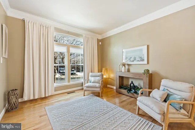 $1,175,000 | 23004 Sycamore Farm Drive, Clarksburg, MD 20871