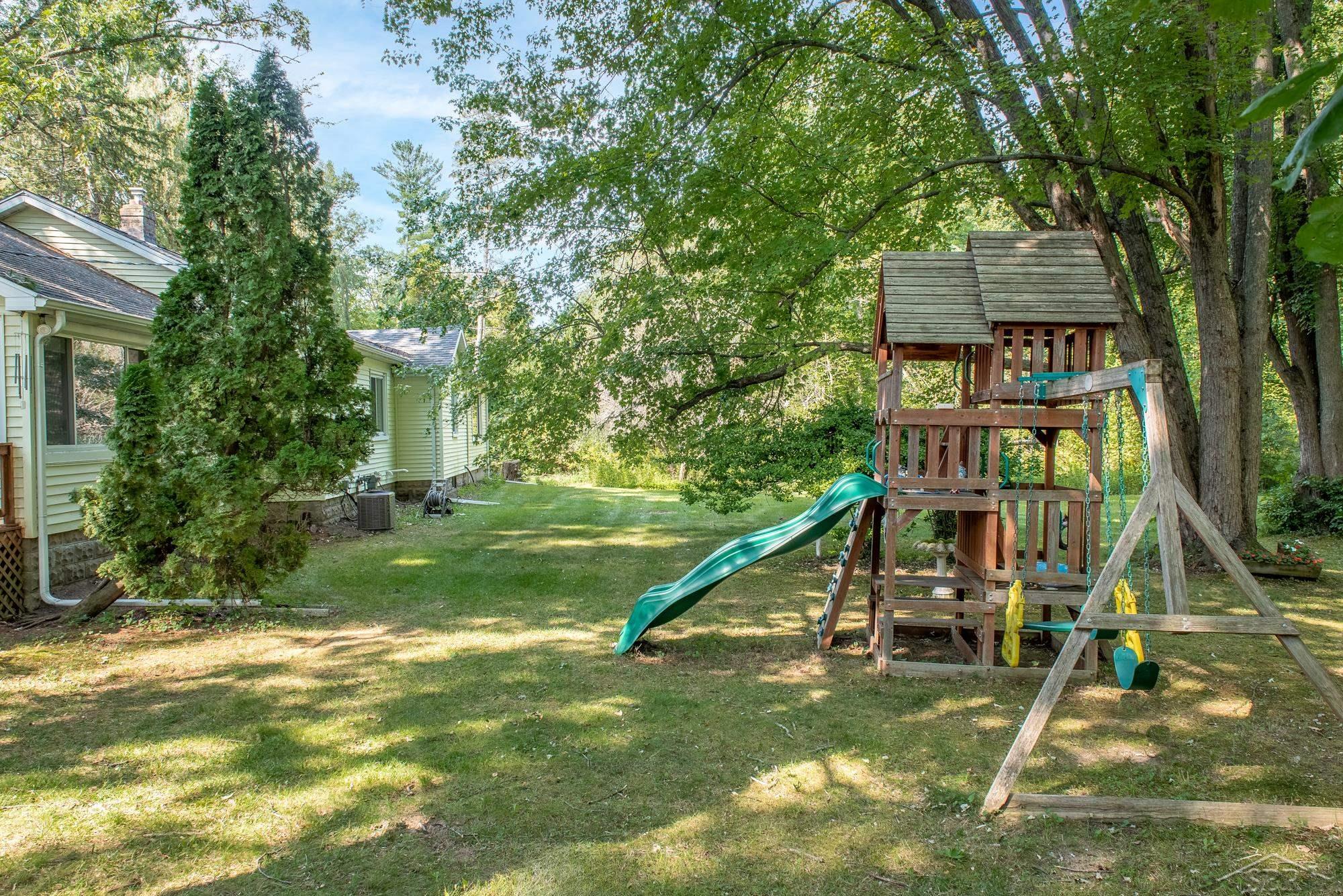 2641 East Bombay Road Midland, MI 48642 - Photo 69 of 78 50158501-5d378f00-2bba-4b92-ad07-4a43040a7b7b.JPG