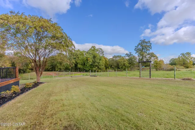 a view of outdoor space