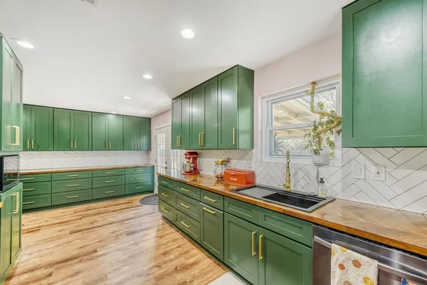 $390,000 | 13533 Charcoal Lane, Farmers Branch, TX 75234