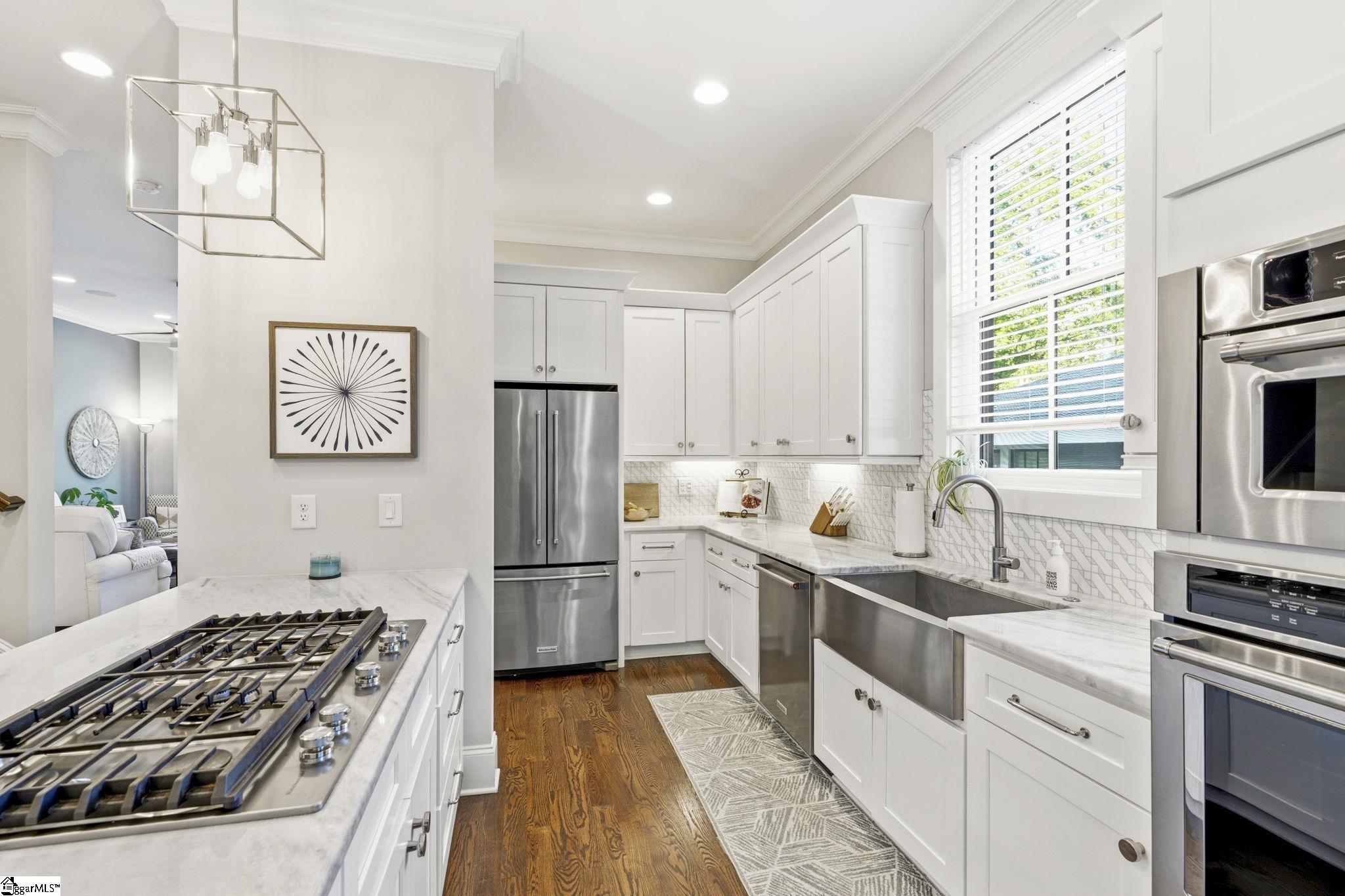 208 B Perry Avenue Greenville, SC 29601 - Photo 4 of 49