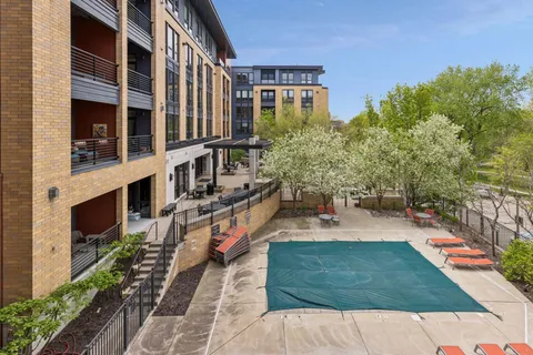 $399,900 | 4730 Park Commons Drive, Unit 204, St. Louis Park, MN 55416