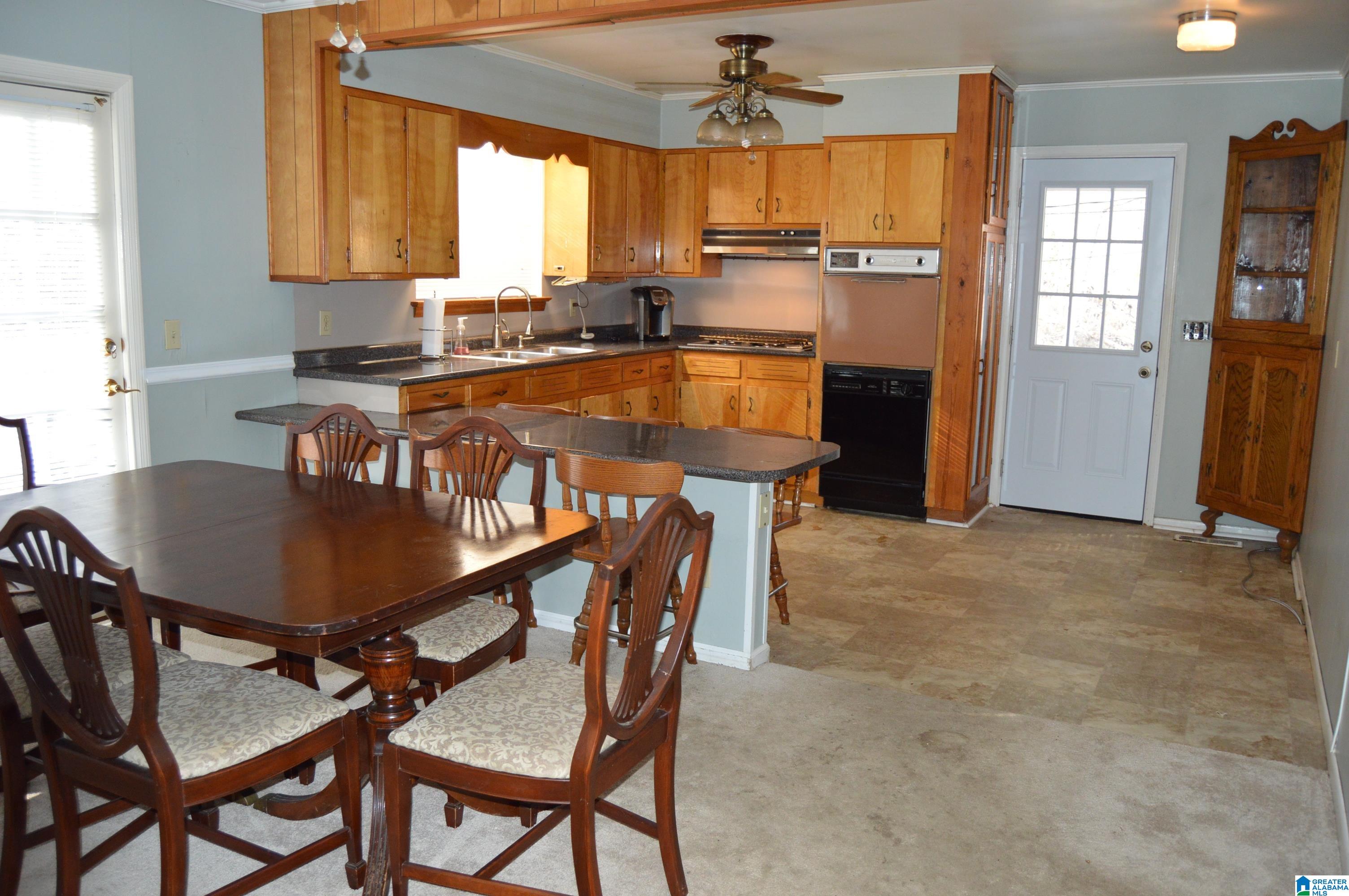 5429 Robin Circle Adamsville, AL 35005 - Photo 2 of 64