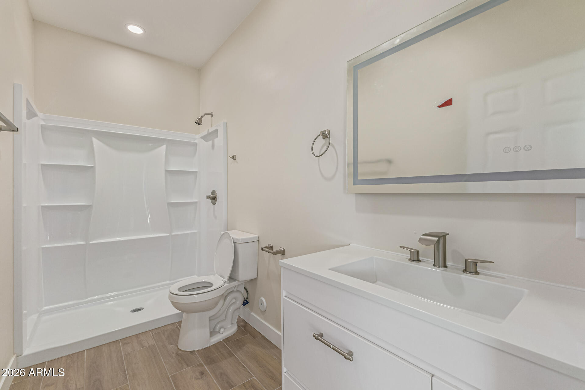 9425 North 9th Avenue Phoenix, AZ 85021 - Photo 22 of 29 Unit 2 - Primary Bathroom Bathroom