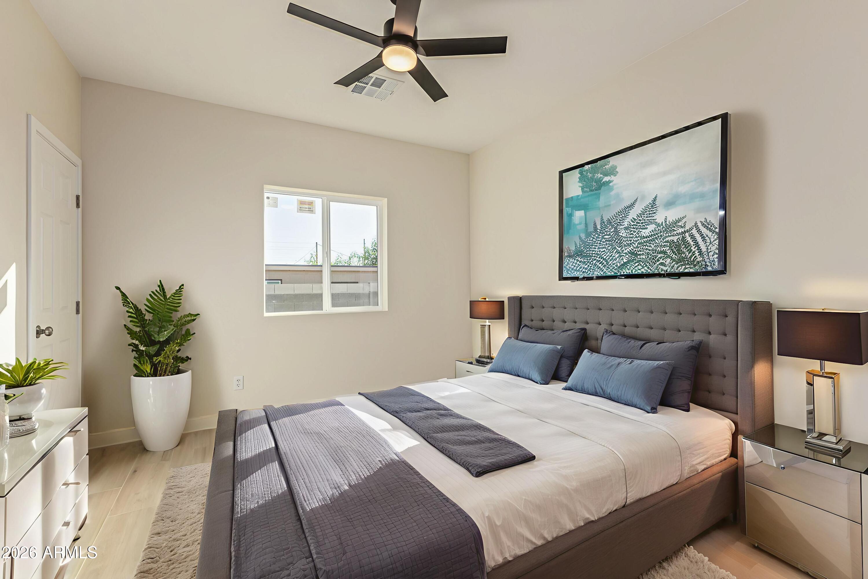 9425 North 9th Avenue Phoenix, AZ 85021 - Photo 25 of 29 Unit 2 - Third Bedroom