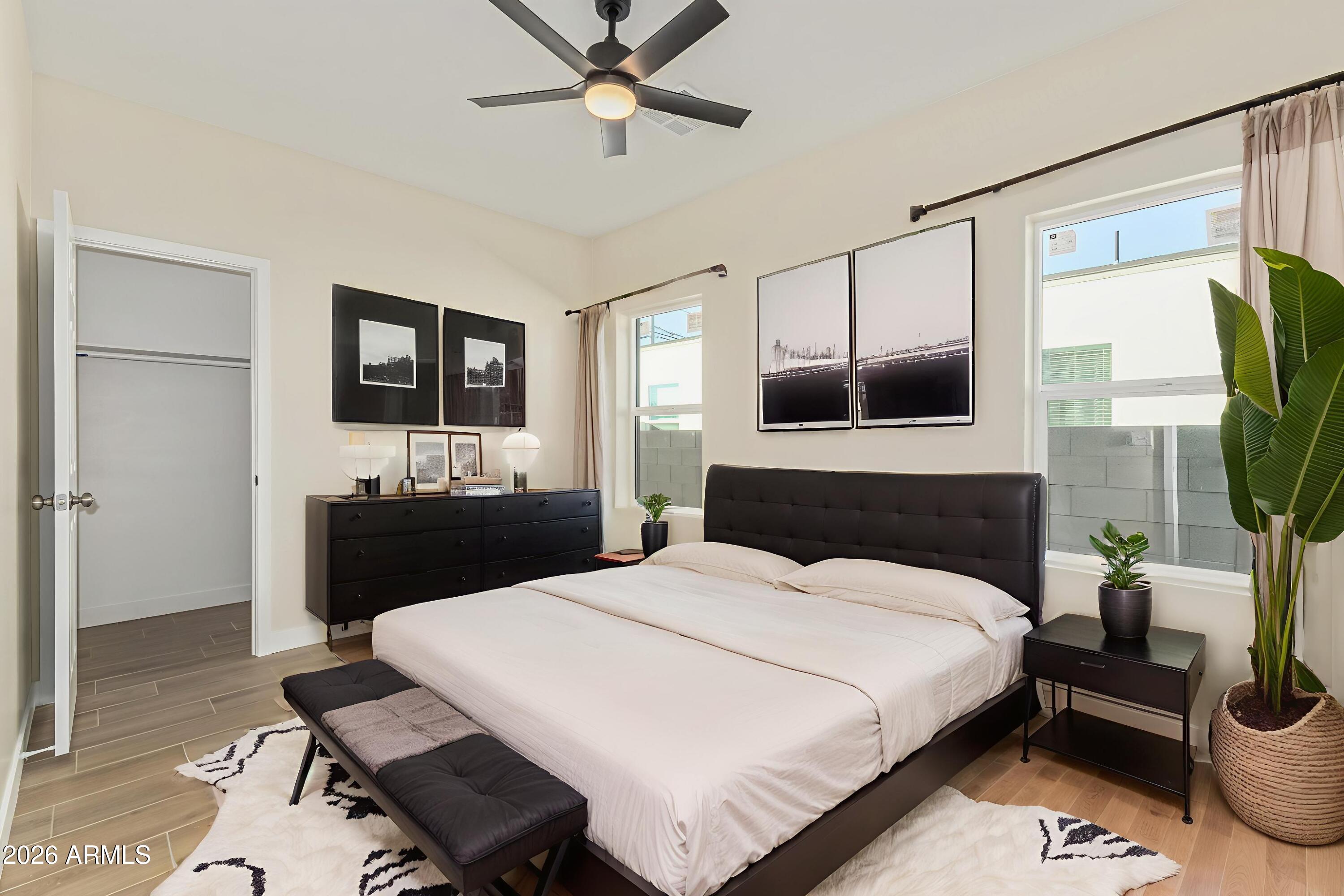 9425 North 9th Avenue Phoenix, AZ 85021 - Photo 8 of 29 Unit 1 - Primary Bedroom