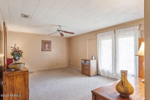 $255,000 | 223 Port Street, St. Martinville, LA 70582