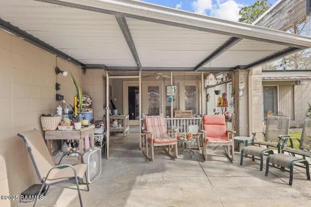 $260,000 | 223 Port Street, St. Martinville, LA 70582