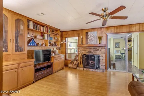 $255,000 | 223 Port Street, St. Martinville, LA 70582