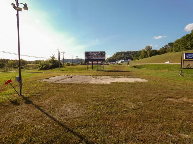 $62,500 | 1581 Highway 14, Richland Center, WI 53581