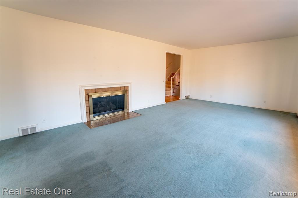 1041 Rock Spring Road Bloomfield Hills, MI 48304 - Photo 6 of 55