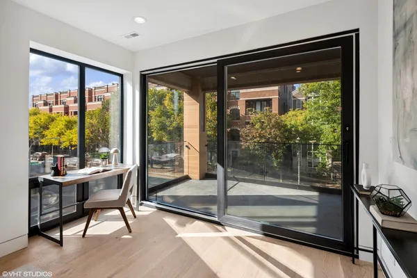 $649,900 | 3035 North Sheffield Avenue, Unit 2, Chicago, IL 60657