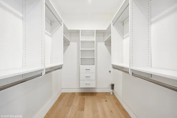 $649,900 | 3035 North Sheffield Avenue, Unit 2, Chicago, IL 60657