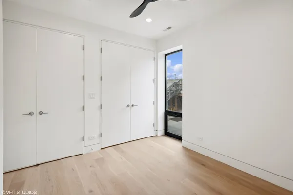 $649,900 | 3035 North Sheffield Avenue, Unit 2, Chicago, IL 60657