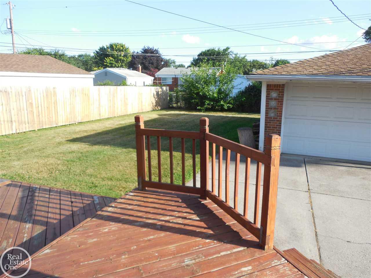 11915 Engleman Road Warren, MI 48089 - Photo 16 of 18