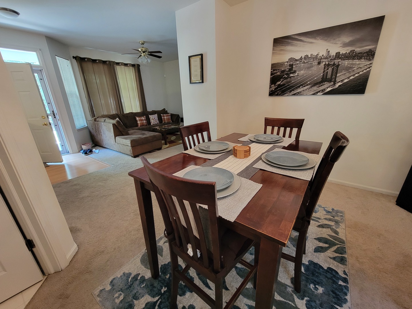 1343 Providence Circle Elgin, IL 60120 - Photo 3 of 5