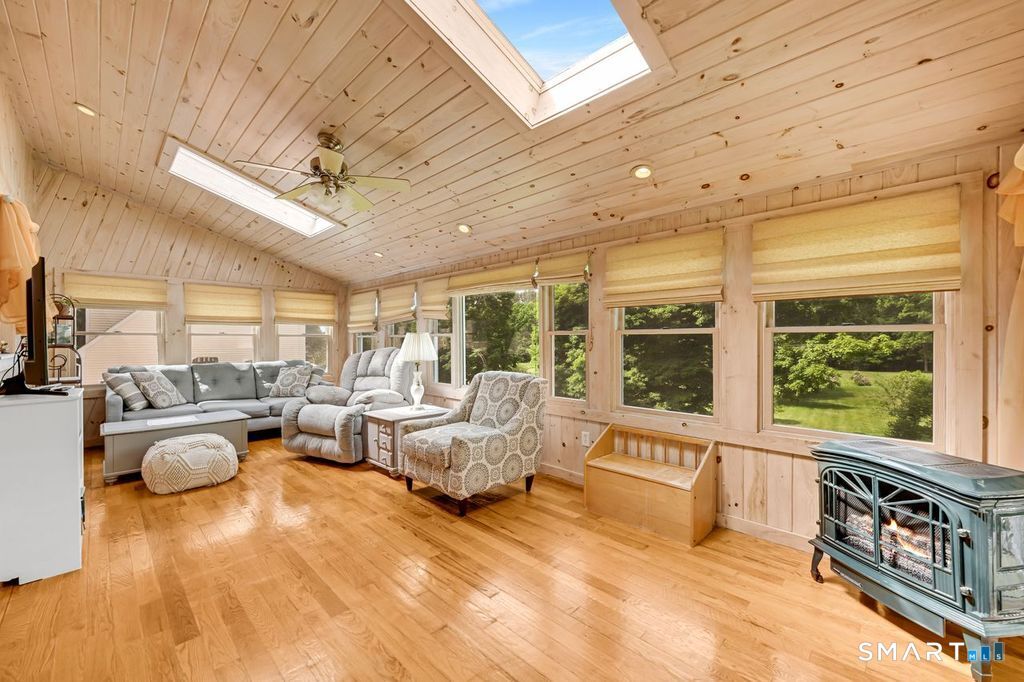 494 Nonnewaug Road Bethlehem, CT 06751 - Photo 10 of 40