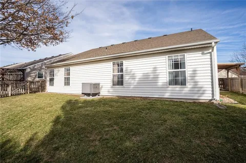 $280,000 | 350 North Cottonwood Street, Gardner, KS 66030