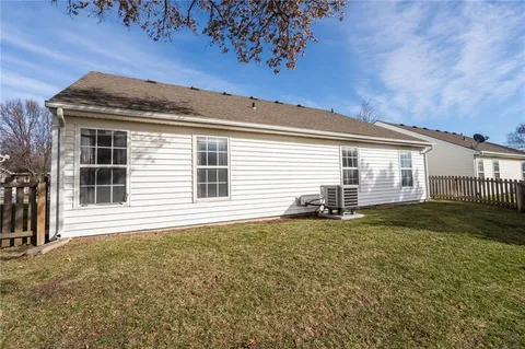 $280,000 | 350 North Cottonwood Street, Gardner, KS 66030