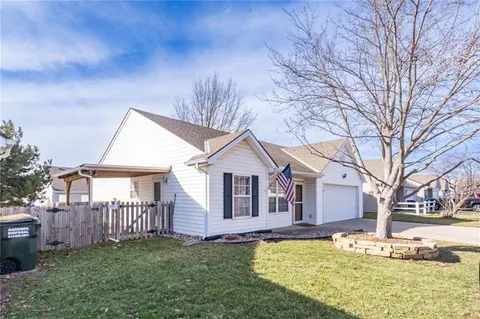 $280,000 | 350 North Cottonwood Street, Gardner, KS 66030