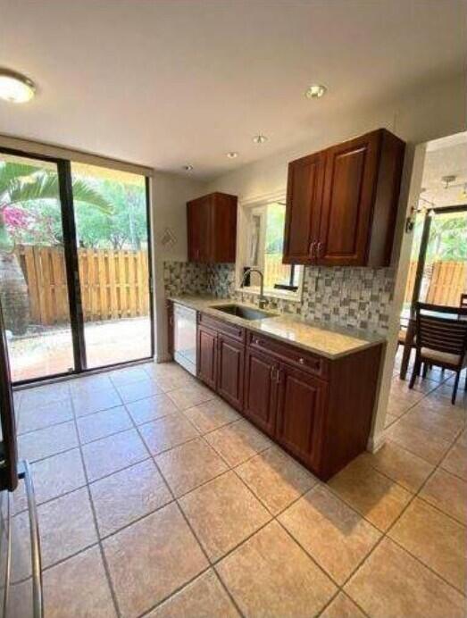5705 Fox Hollow Drive, Unit B Boca Raton, FL 33486 - Photo 5 of 30 5