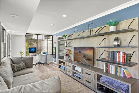 $1,999,000 | 3930 Myrtle Avenue, Long Beach, CA 90807