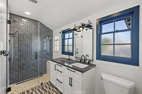 $1,999,000 | 3930 Myrtle Avenue, Long Beach, CA 90807