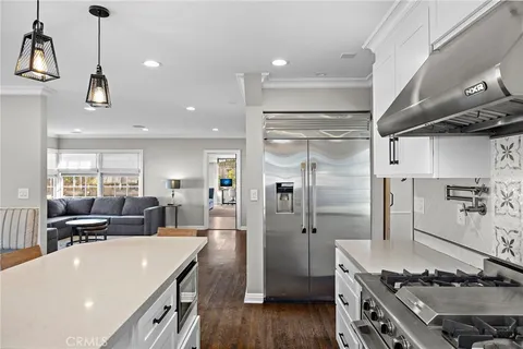 $1,999,000 | 3930 Myrtle Avenue, Long Beach, CA 90807
