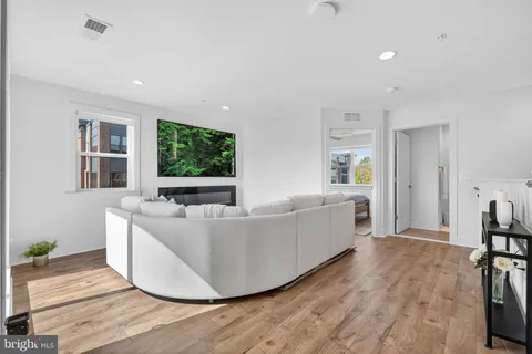 $1,249,000 | 3301 Woodland Phlox Street, Rockville, MD 20852