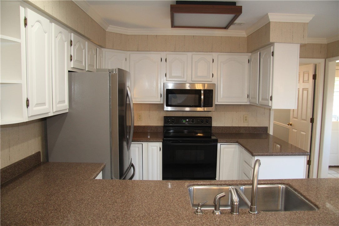 709 South Dean Road Auburn, AL 36830 - Photo 14 of 24 Gallery Image 14