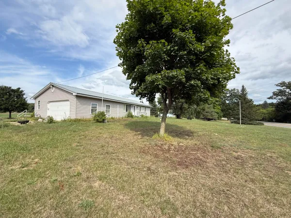 $220,000 | 17474 15 Mile Road, Big Rapids, MI 49307