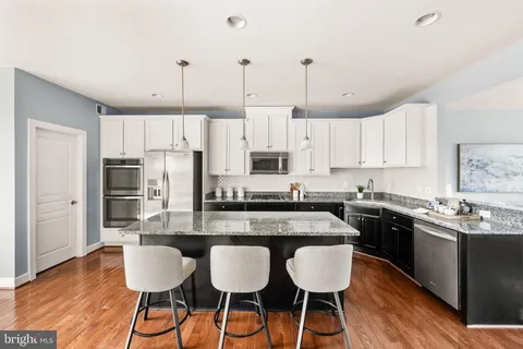 $795,000 | 6262 Summit Point Court, Alexandria, VA 22310