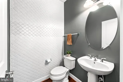 $795,000 | 6262 Summit Point Court, Alexandria, VA 22310