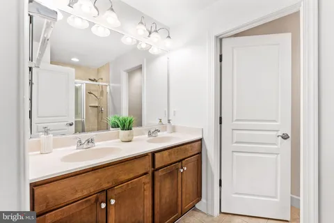 $795,000 | 6262 Summit Point Court, Alexandria, VA 22310