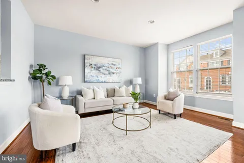 $795,000 | 6262 Summit Point Court, Alexandria, VA 22310