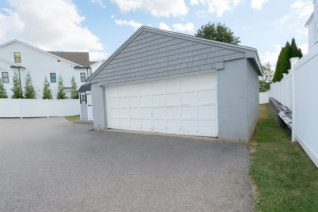 379 Hunnewell Street, Unit 379 Needham, MA 02494 - Photo 8 of 14