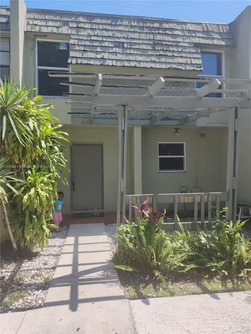 $315,000 | 20509 Northwest 15th Avenue, Unit 52, Miami Gardens, FL 33169