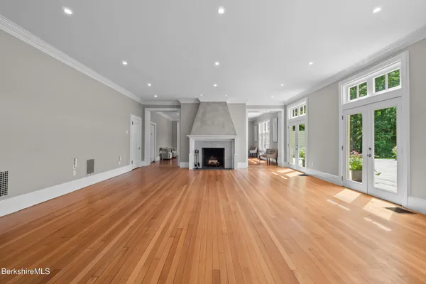 $4,300,000 | 8 Webster Road, Tyringham, MA 01264