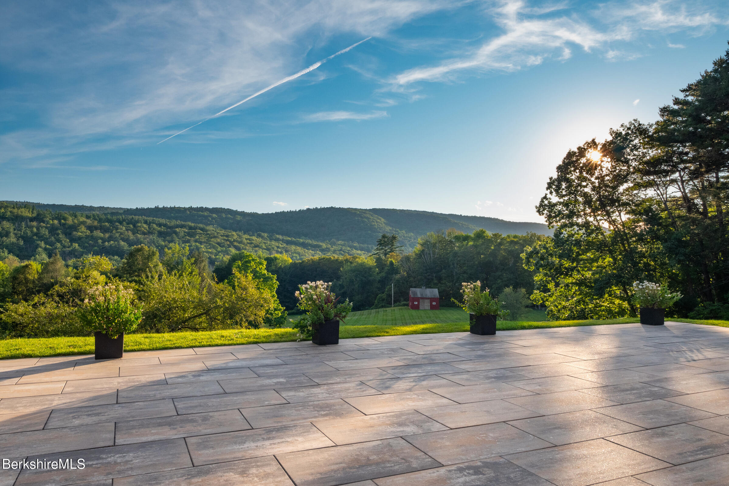 8 Webster Road Tyringham, MA 01264 - Photo 10 of 52 09_COBBLE HOUSE_WPSIR JB_LCF090225