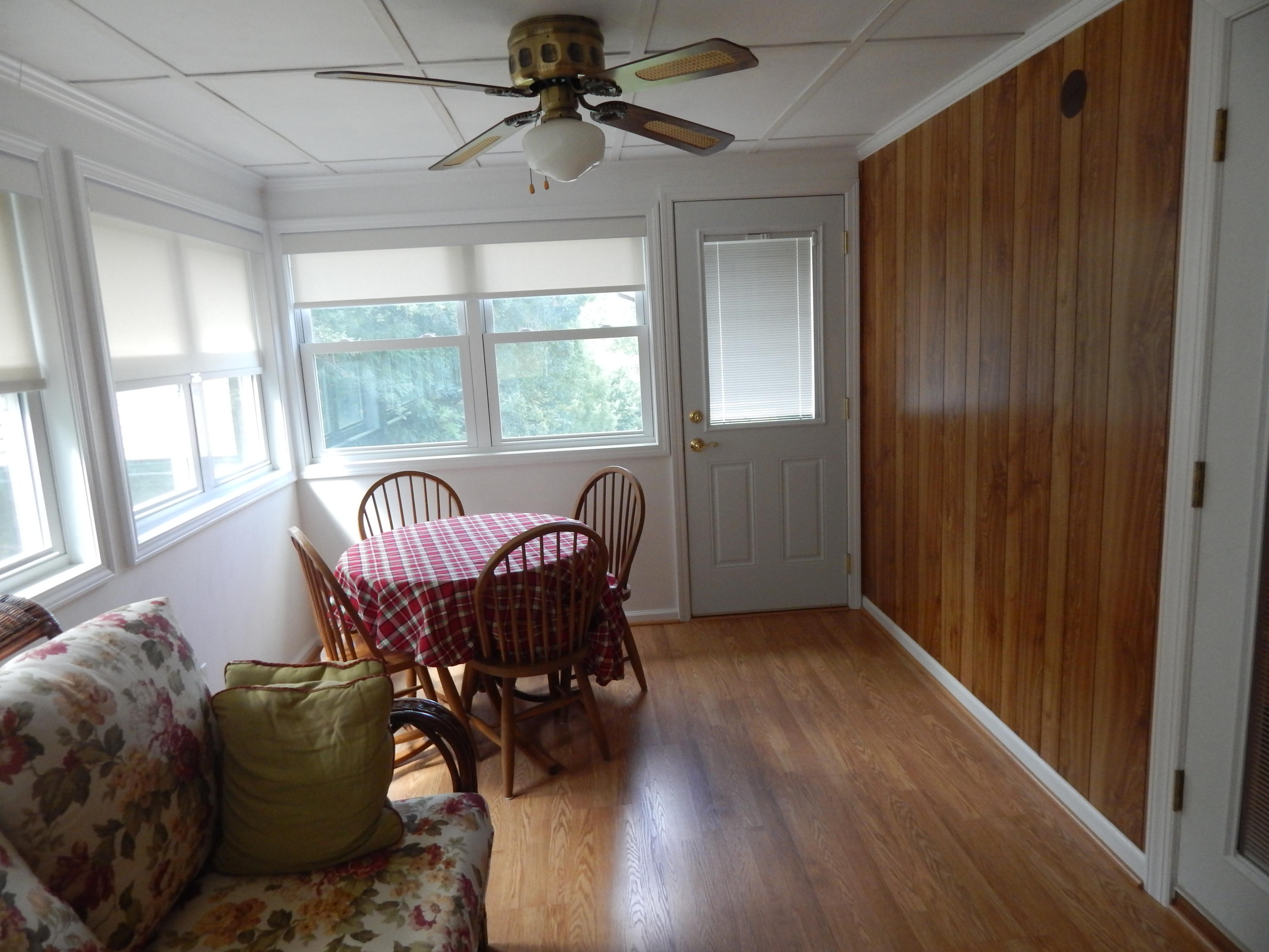2805 Spradlin Road Vinton, VA 24179 - Photo 9 of 19 a dining room with furniture and window