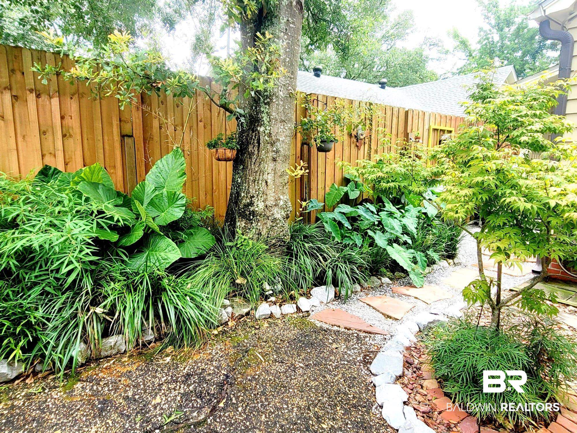 2005 Emogene Street Mobile, AL 36606 - Photo 28 of 32